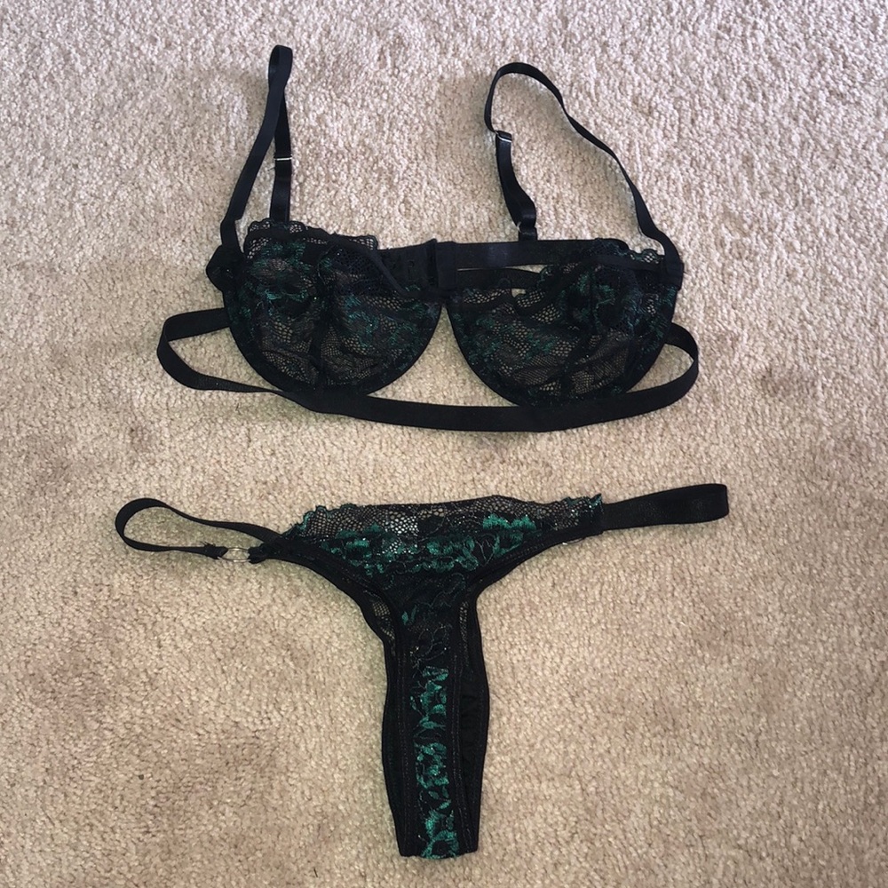 Emerald green set!